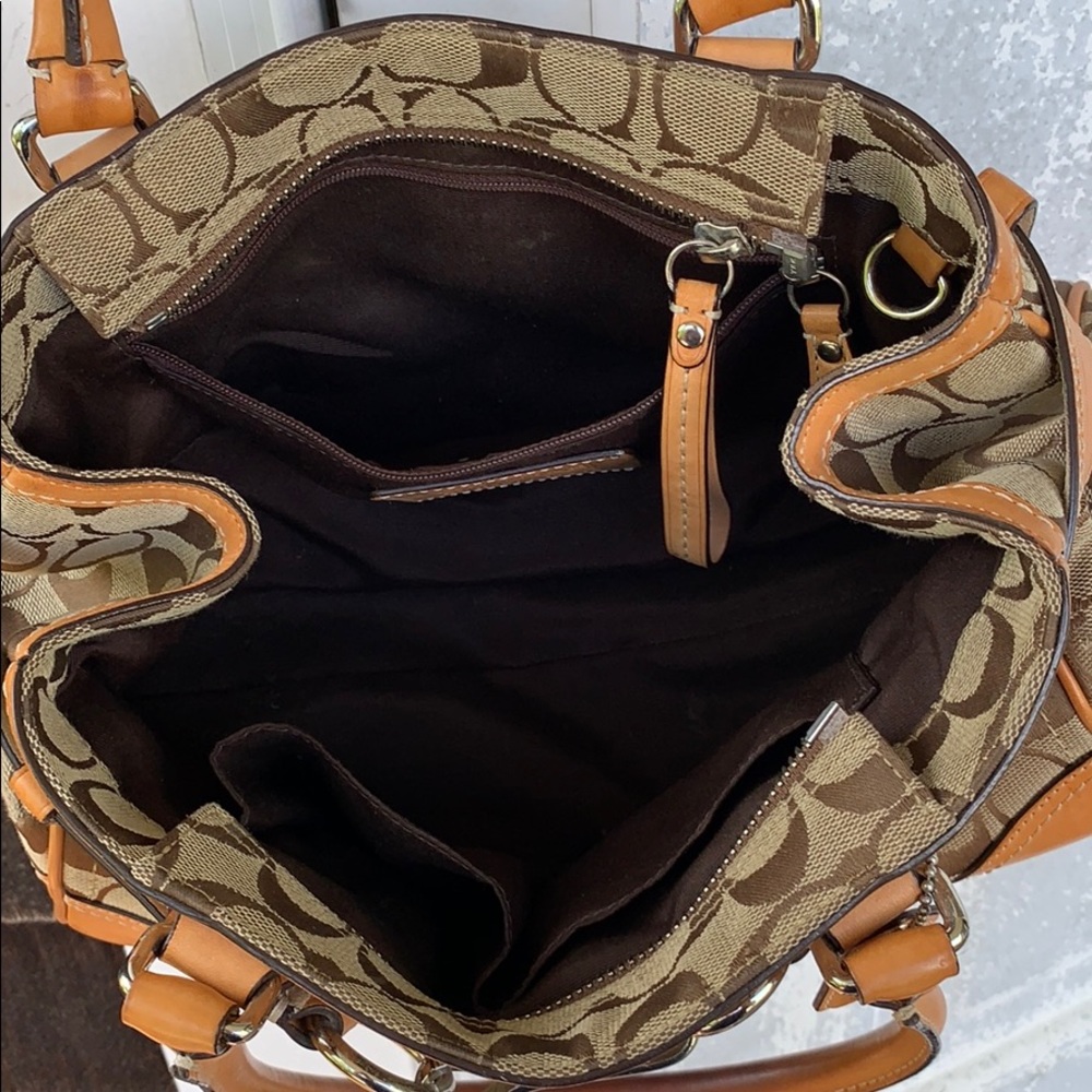 Authentic Coach Mini Handbag - Picture 4 of 9